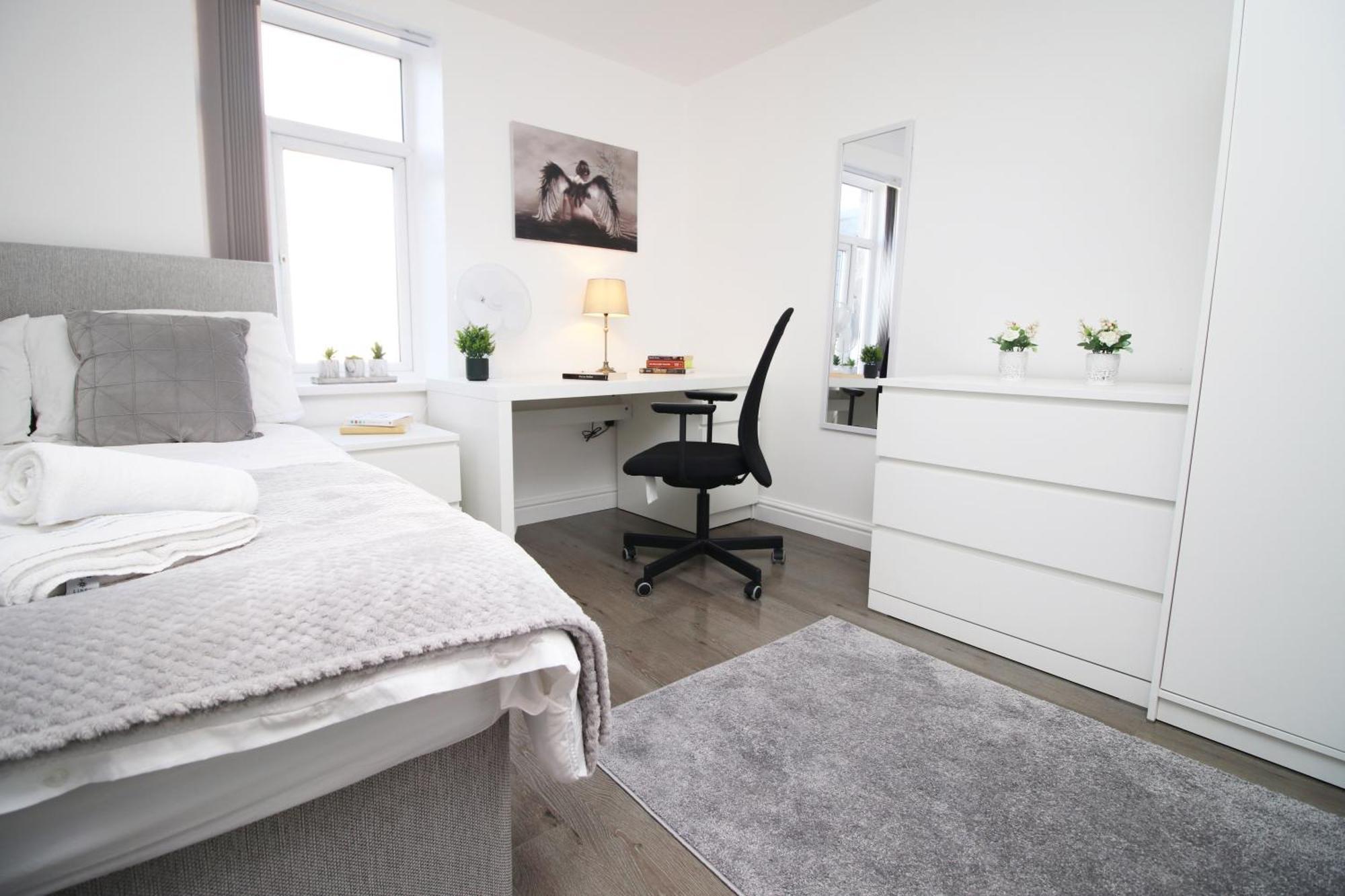 Modern Guesthouse, Fast Wi-Fi, Street Free Parking, Central, Fully Equipped Кардифф Экстерьер фото